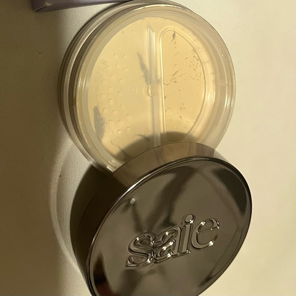 BNIB! Saie loose setting powder